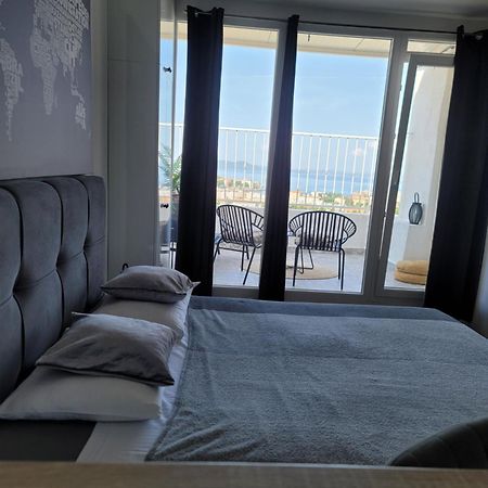 Studio Apartment Lanterna Zadar Exteriör bild