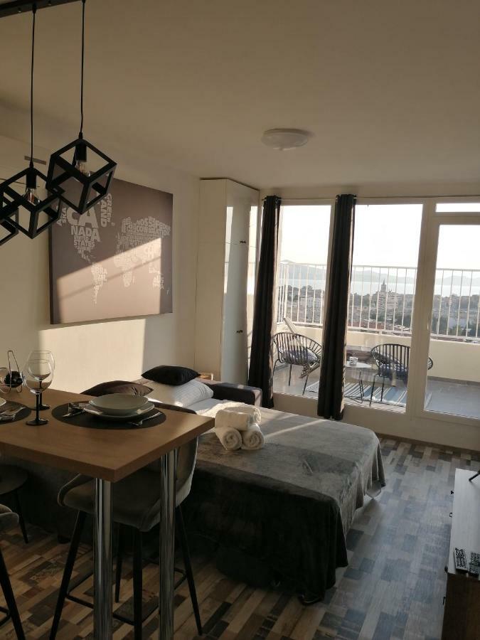 Studio Apartment Lanterna Zadar Exteriör bild